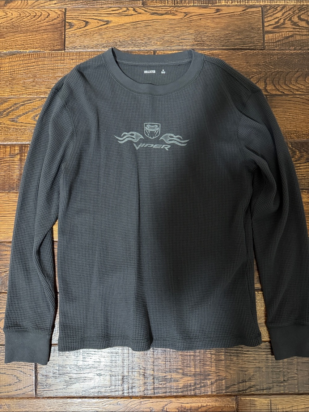 Hollister Black Long-Sleeve Waffle Tee with Subtle Graphic